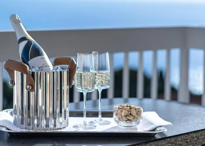 Luxury Floor Sea View Downtown