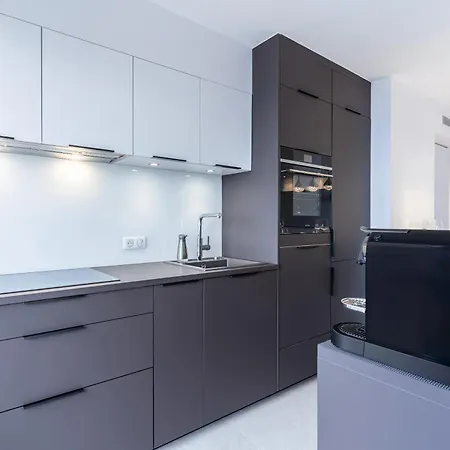 Luxury Floor Sea View Downtown *