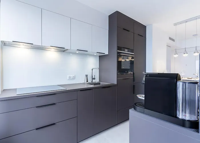 Luxury Floor Sea View Downtown *