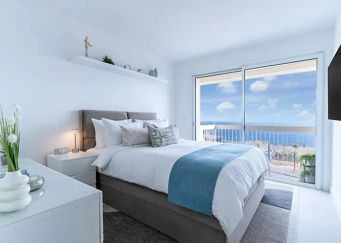 Luxury Floor Sea View Downtown *